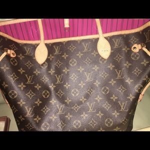 Louis Vuitton Mint Condition Medium Never Full